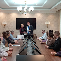 Вручение членских билетов РОО "Белая Русь" в БЕЛХИМ